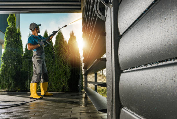 Best Pool Deck Cleaning  in Interlachen, FL